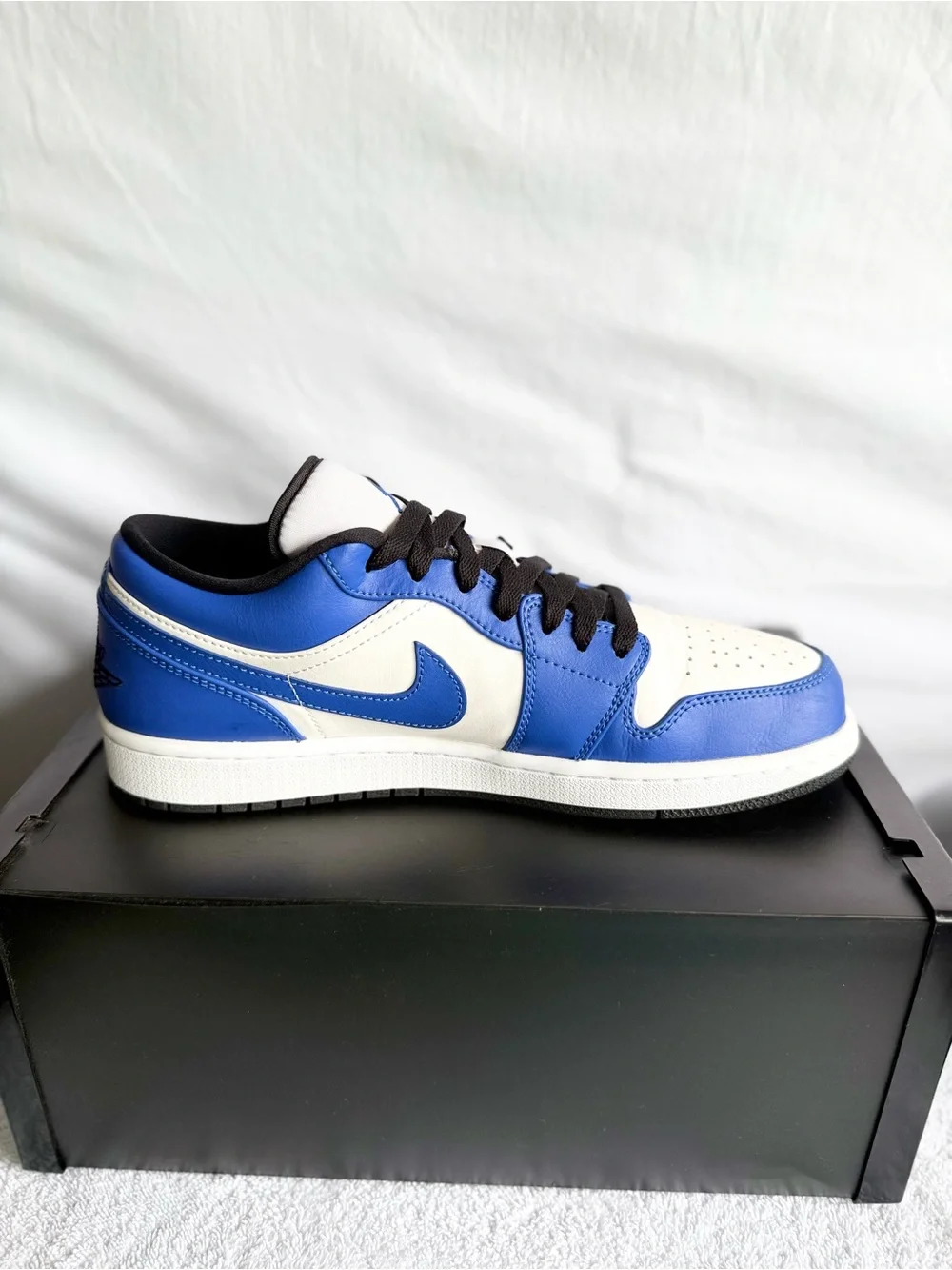 AUTHENTIC Jordan 1 Low Game Royal size 10 553558-124 2020 VNDS